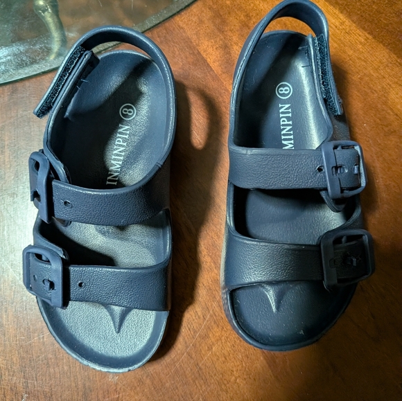 Sandles - Picture 3 of 11